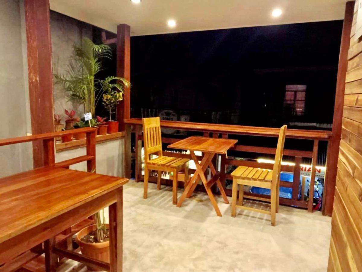 Rl Harbor Inn Annex El Nido Esterno foto