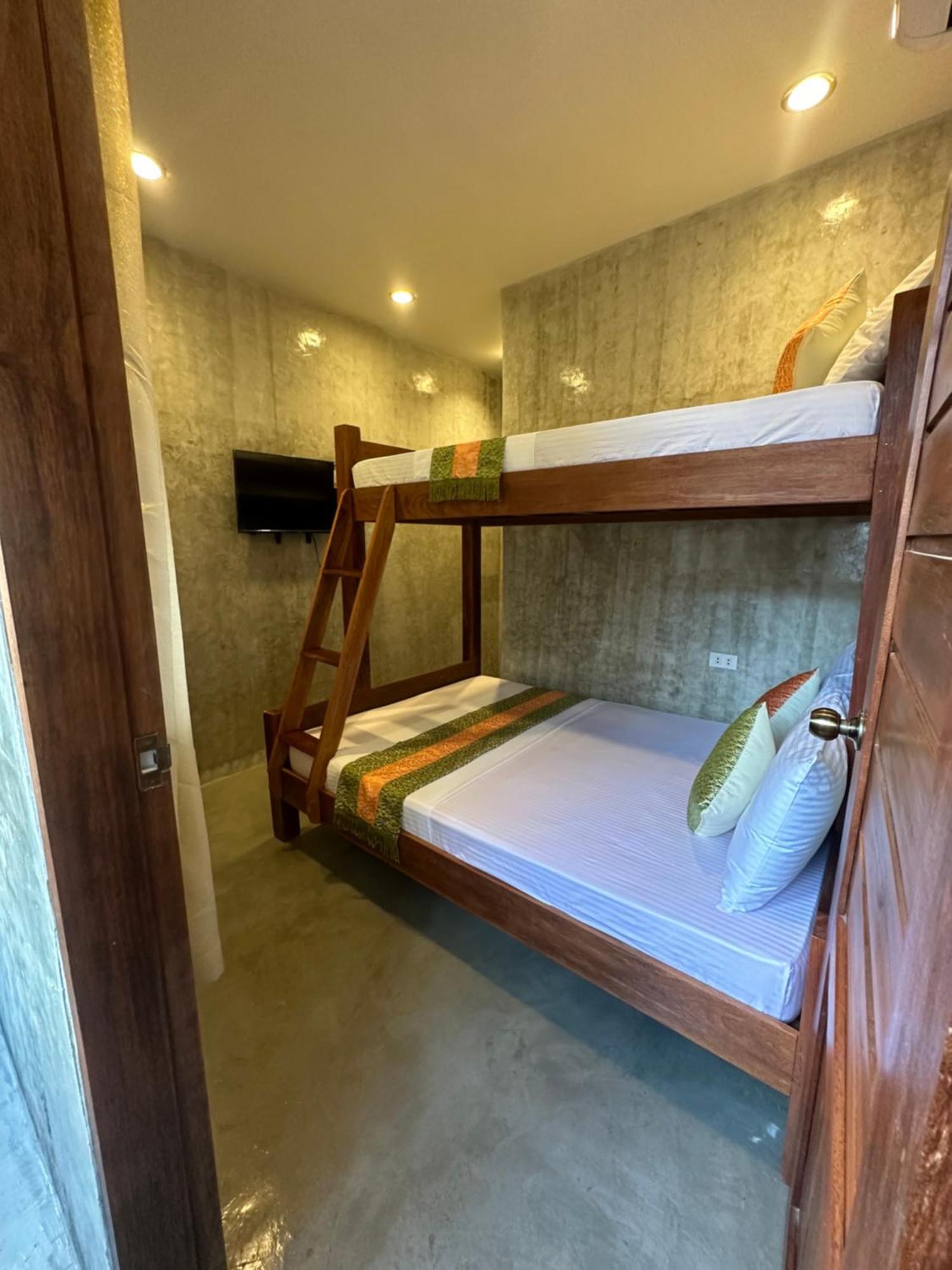 Rl Harbor Inn Annex El Nido Esterno foto