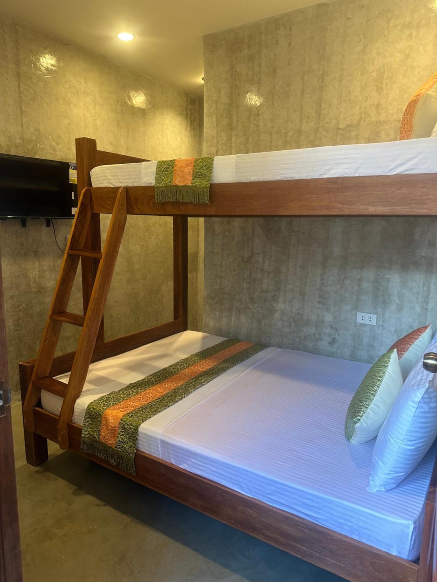 Rl Harbor Inn Annex El Nido Esterno foto